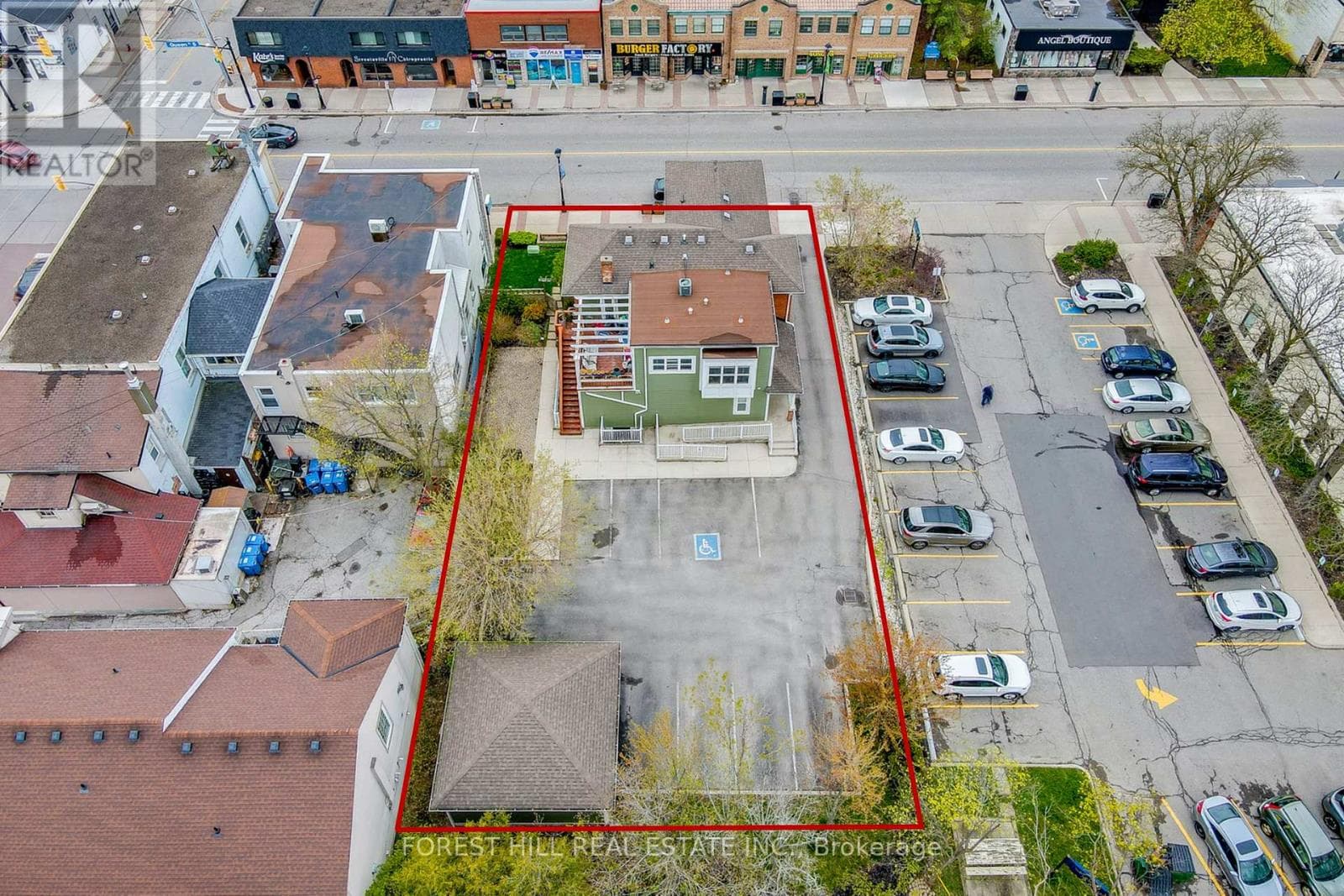 201 QUEEN STREET S photo 2