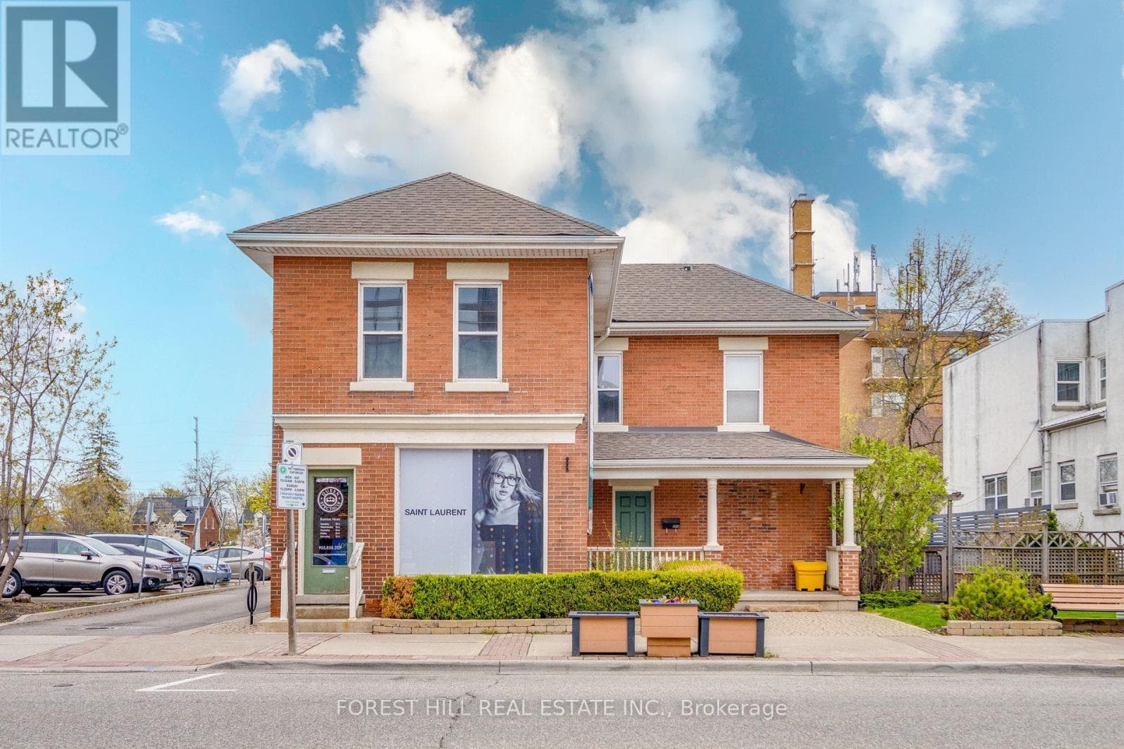 201 QUEEN STREET S photo 5
