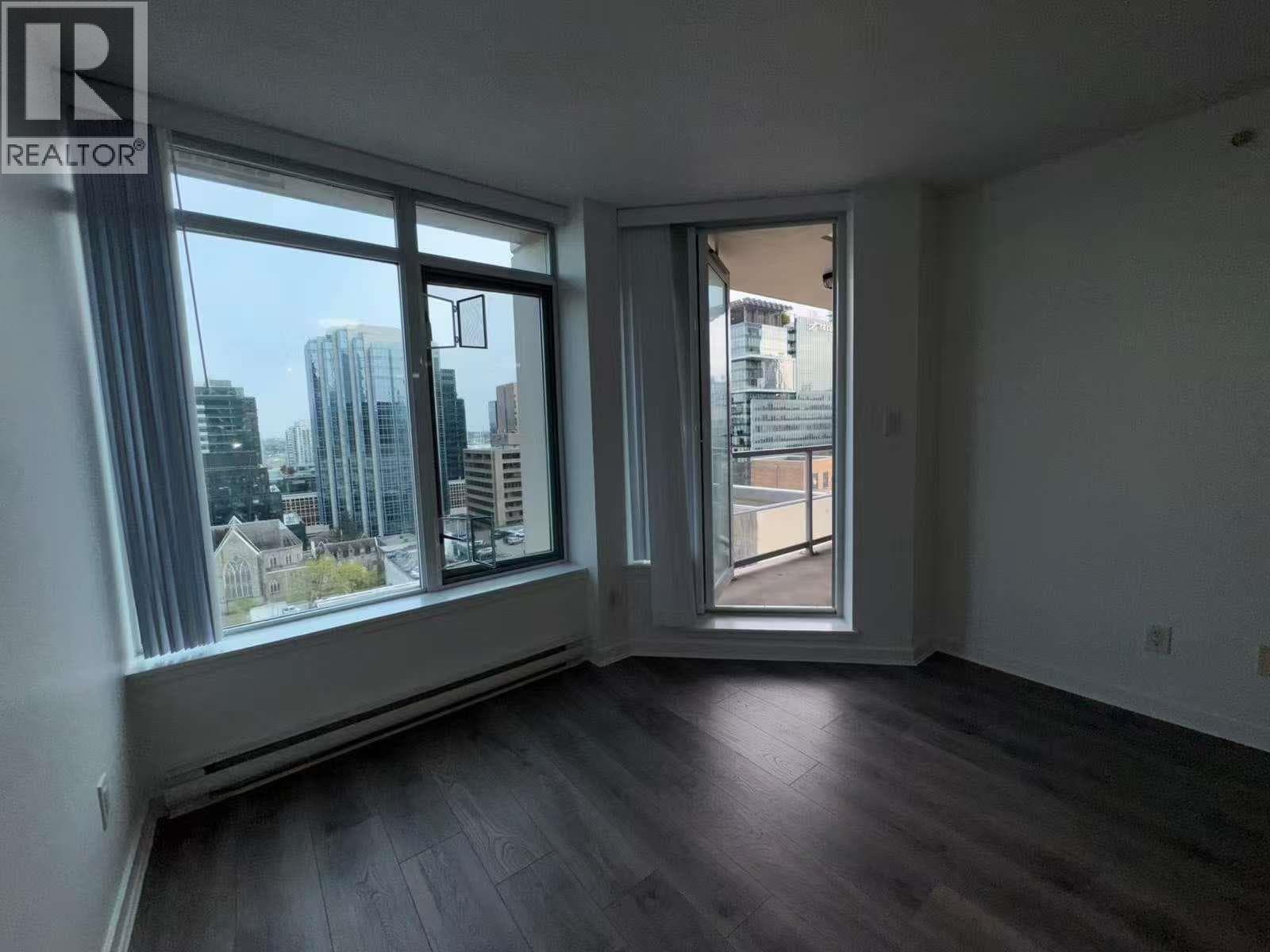 1715 610 GRANVILLE STREET photo 5