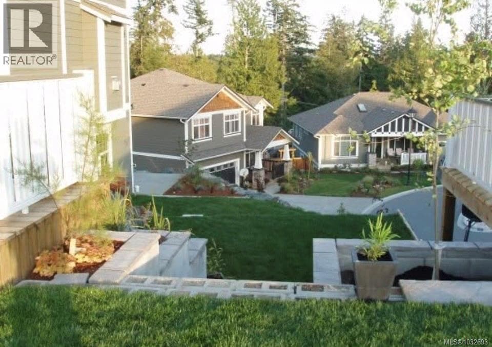 2306 Demamiel Pl photo 3