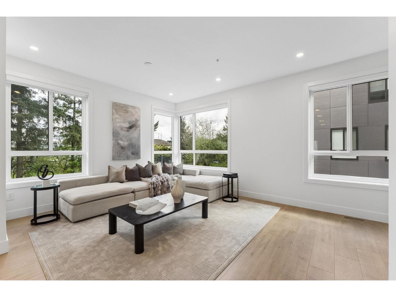 7 19667 55A AVENUE photo 2
