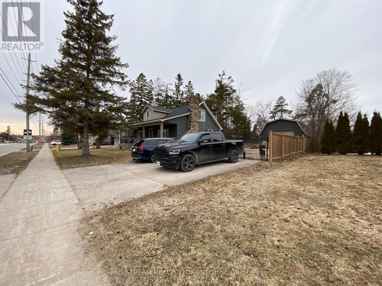 544 BIG BAY POINT ROAD photo 2