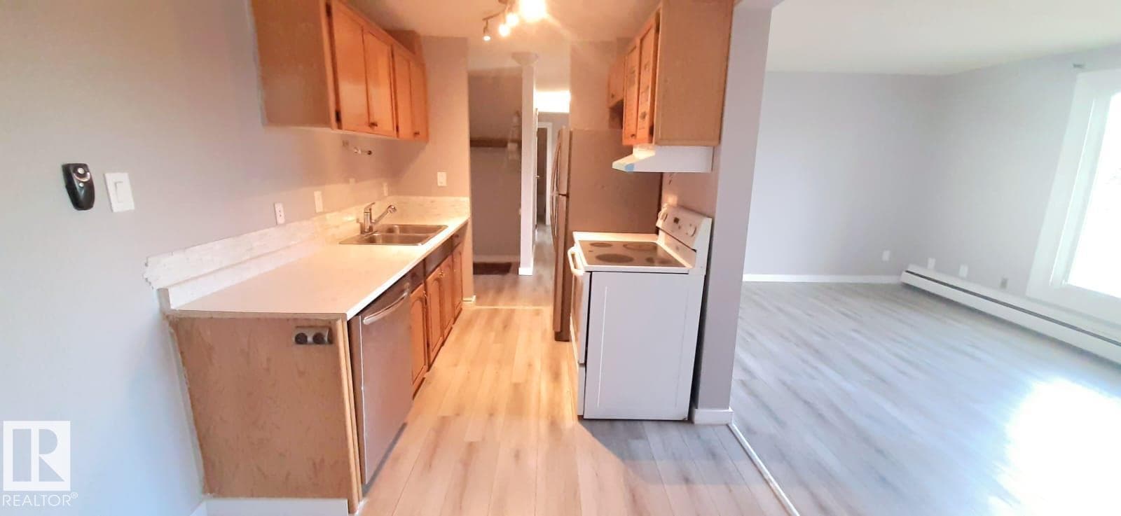 #307 6307 118 Ave NW photo 4
