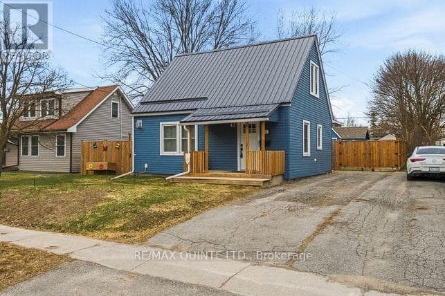 3 bed 1 bath single family at 35 KERR CRESCENT — $399,900