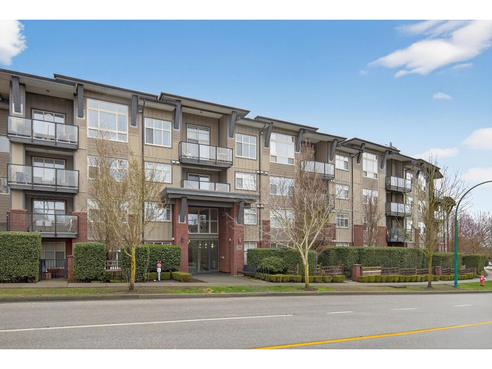 101 19201 66A AVENUE photo 3