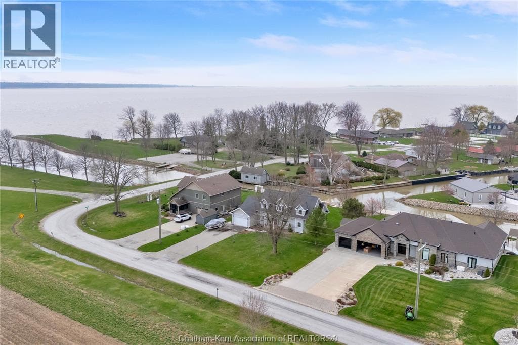 18334 Marine Park DRIVE photo 3