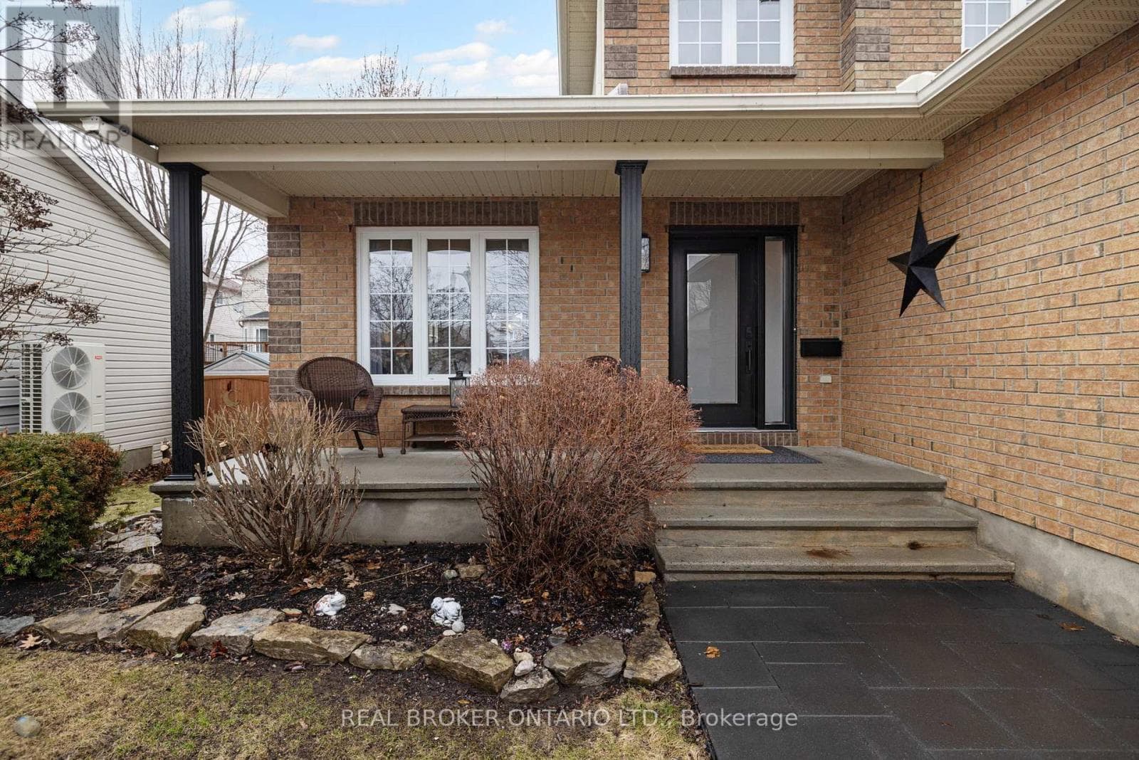527 JOSEPH STREET photo 2