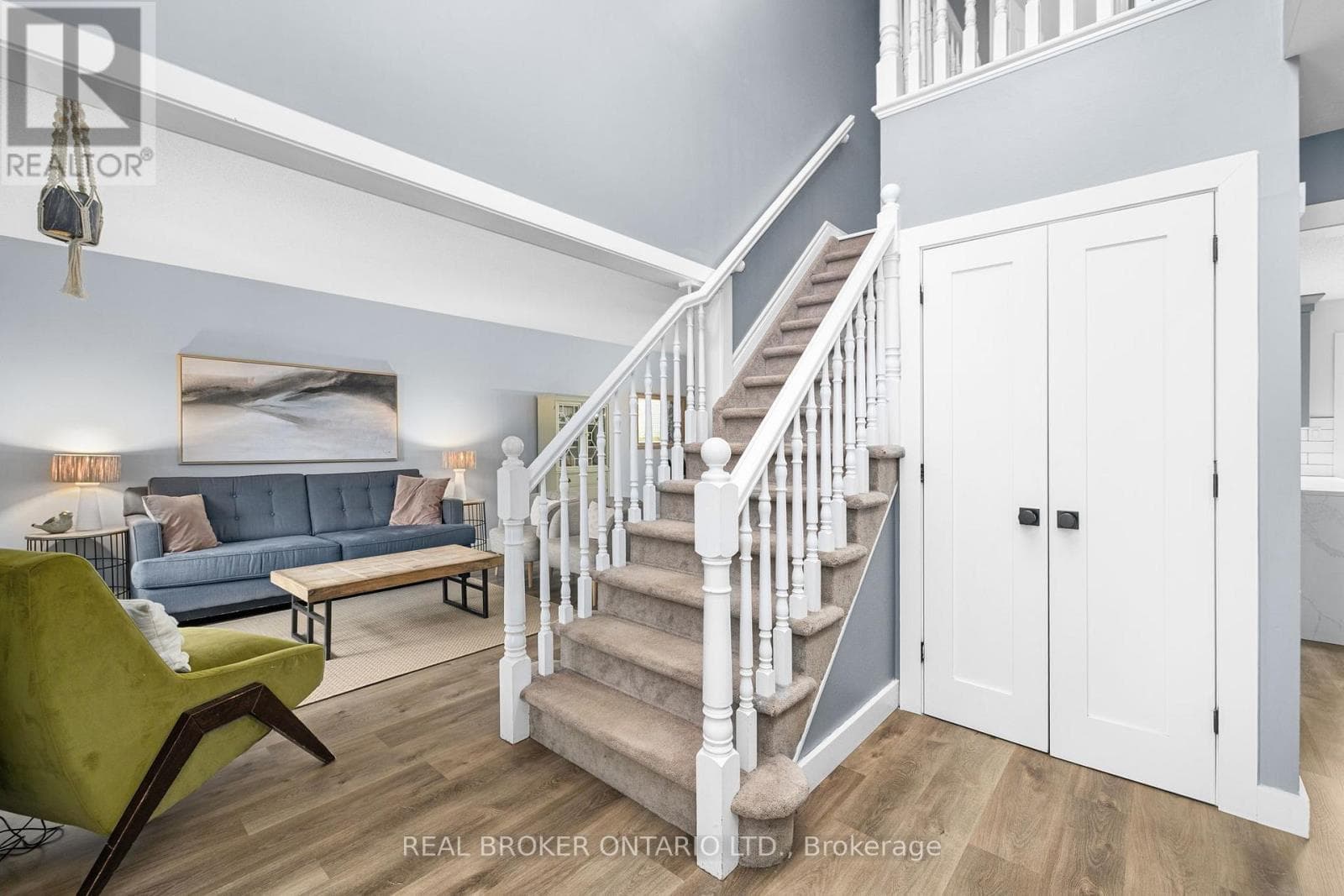527 JOSEPH STREET photo 5