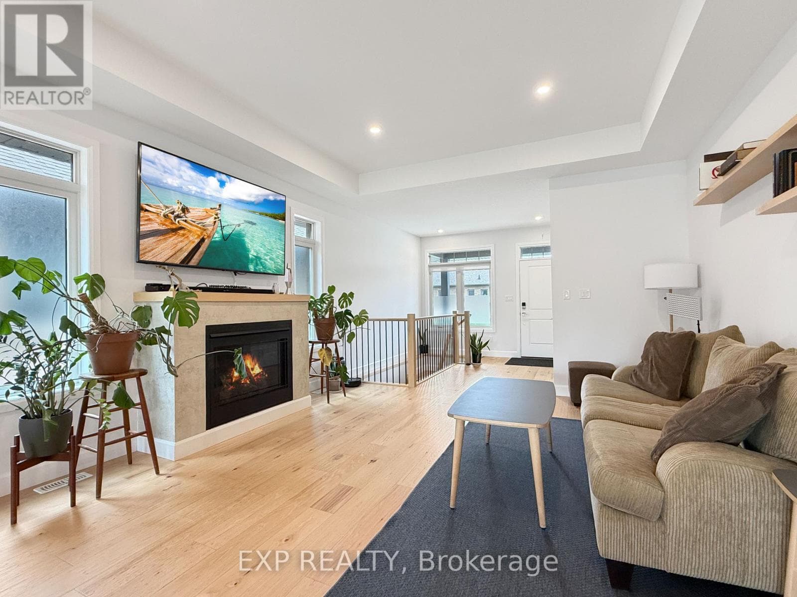 31 - 159 COLLINS WAY photo 5