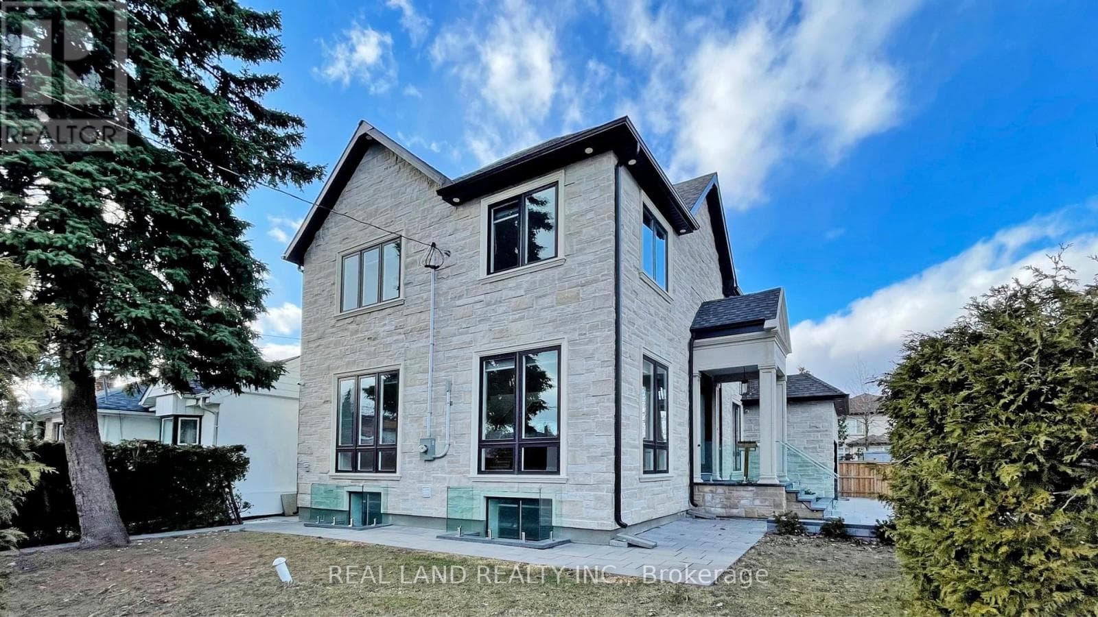 180 GOULDING AVENUE photo 5