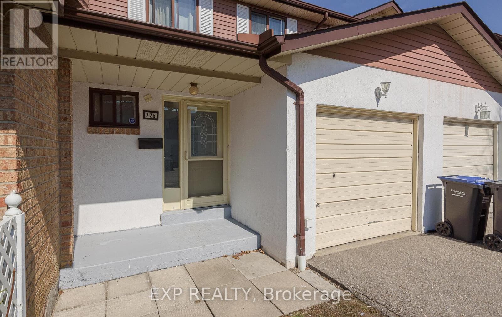 225 BARONWOOD COURT photo 2