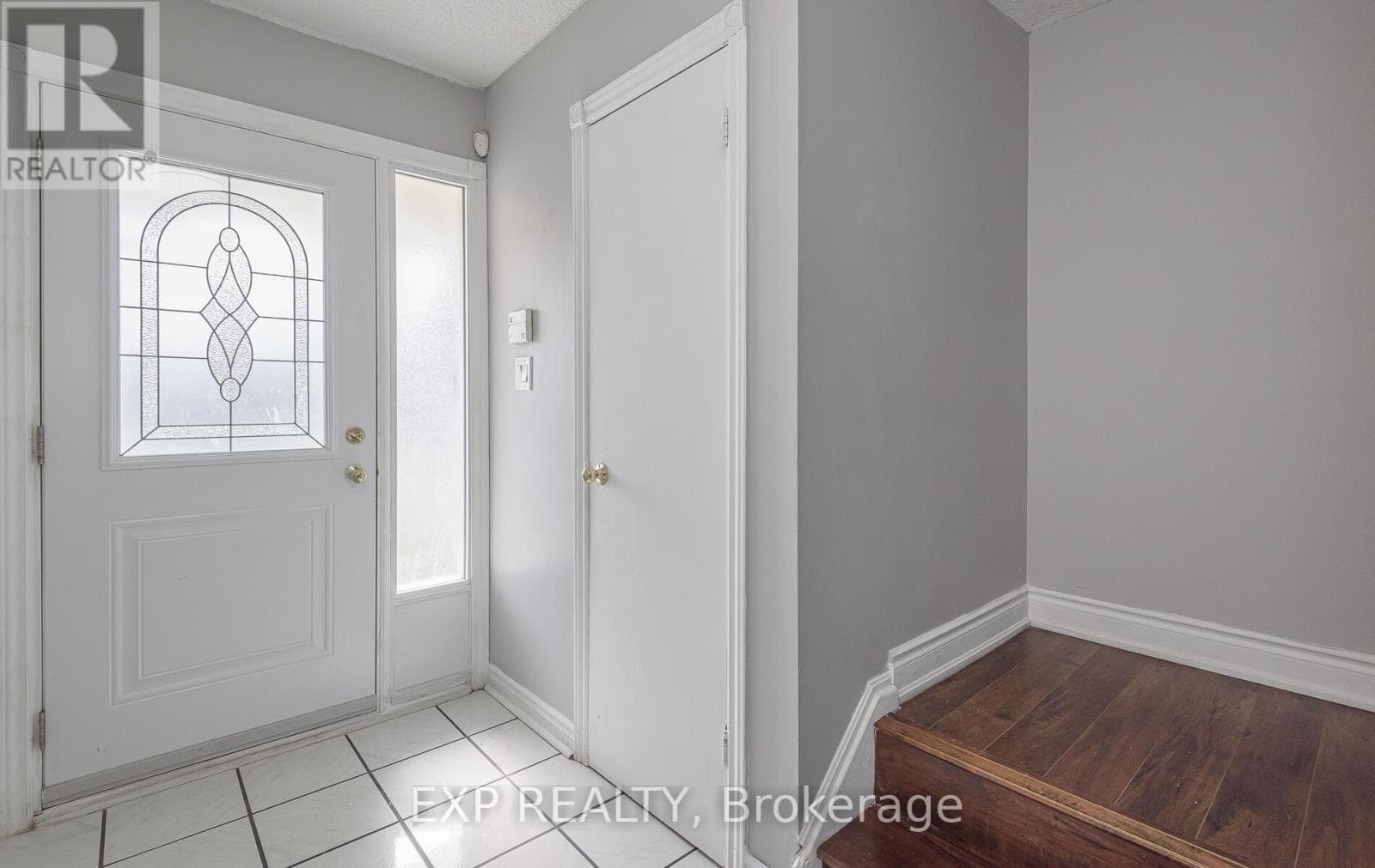 225 BARONWOOD COURT photo 3