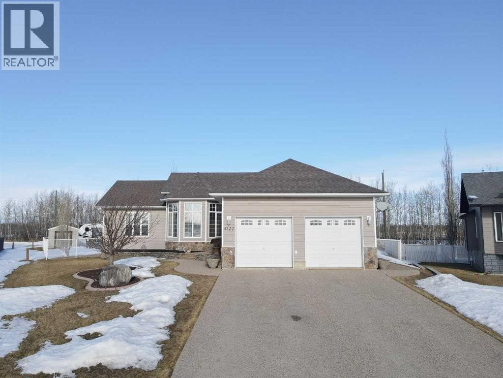 4122 48 Avenue photo 2