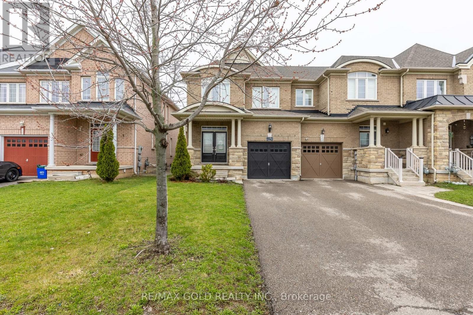 3 bed 4 bath single family at 943 TRANSOM CRESCENT — $1,025,000