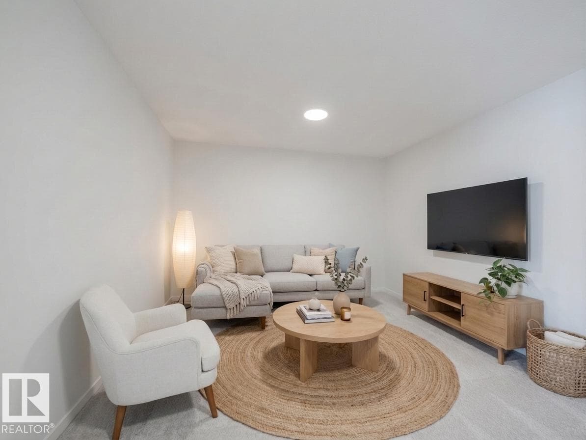 927 18 AV NW photo 4