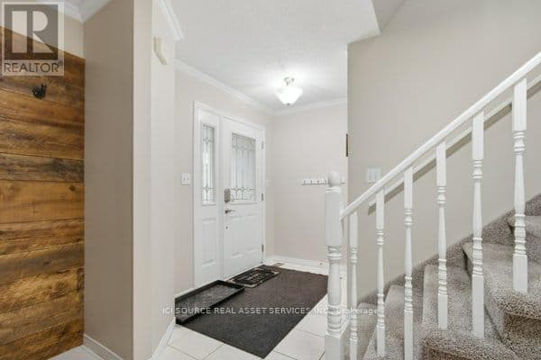 35 LORAINE AVENUE photo 4