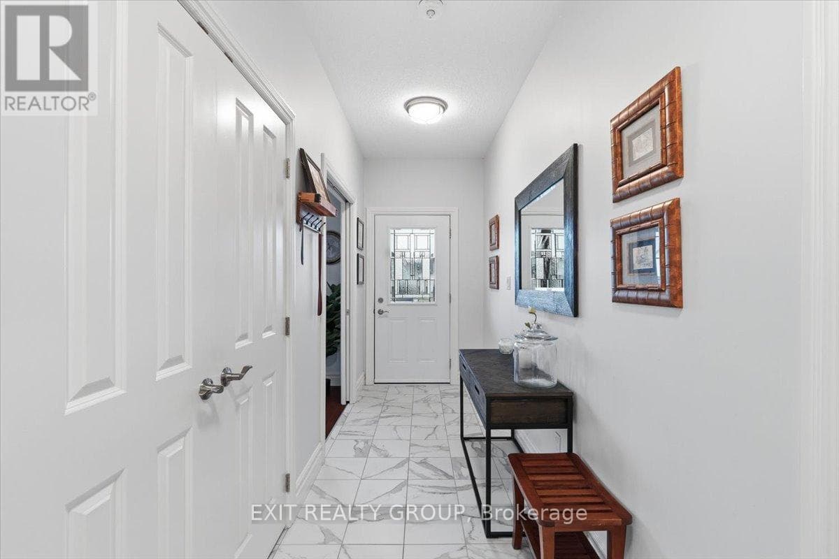12 DORCHESTER DRIVE photo 3