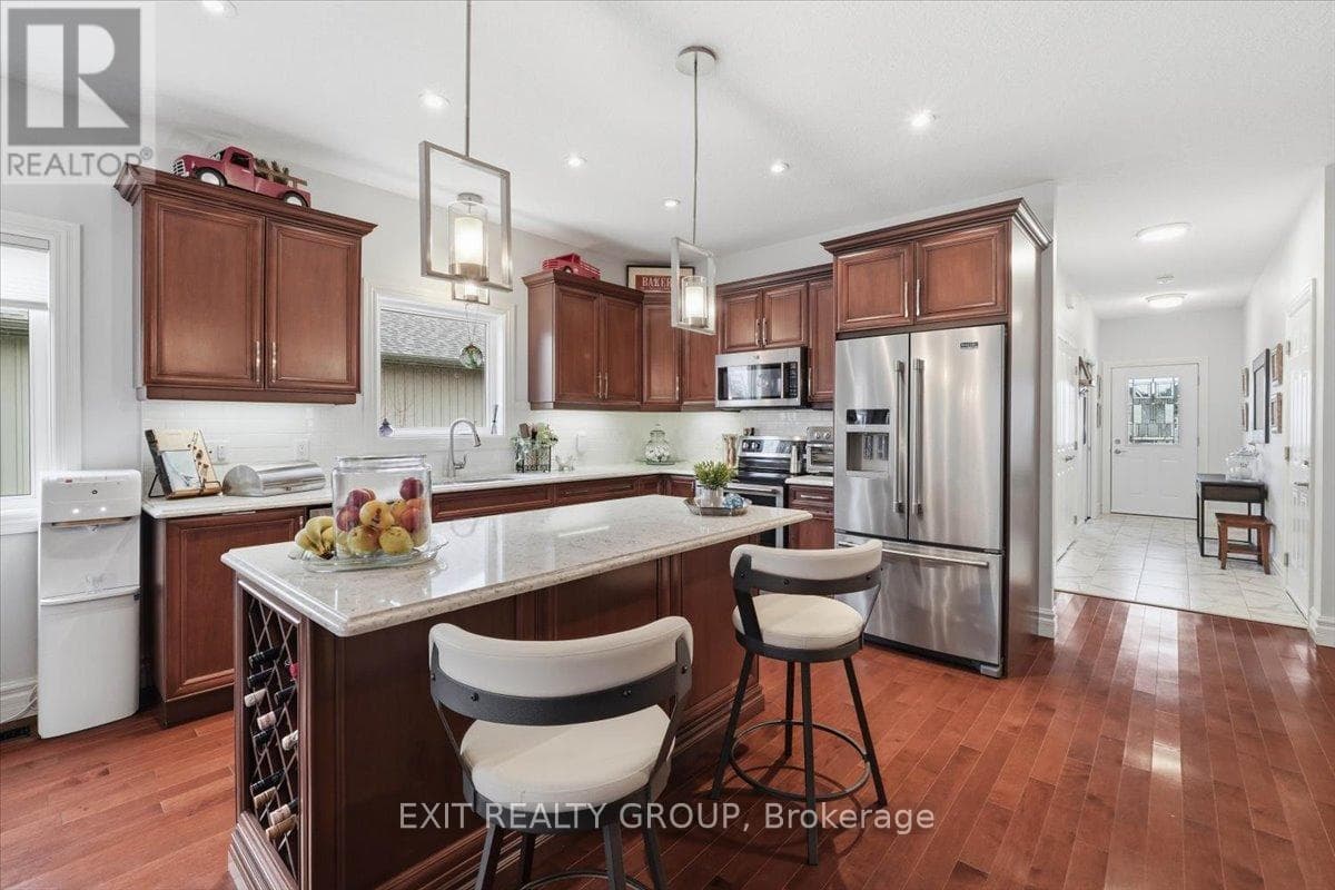 12 DORCHESTER DRIVE photo 5