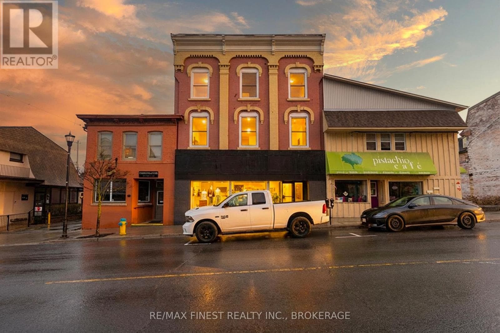 retail at 84 KING STREET E — $1,199,900