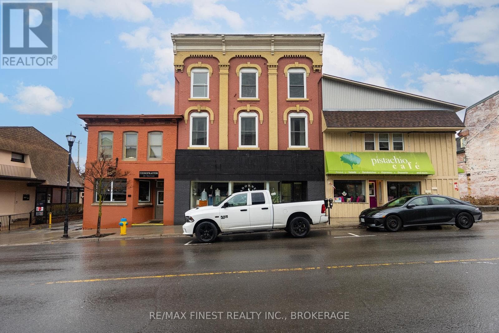 84 KING STREET E photo 2