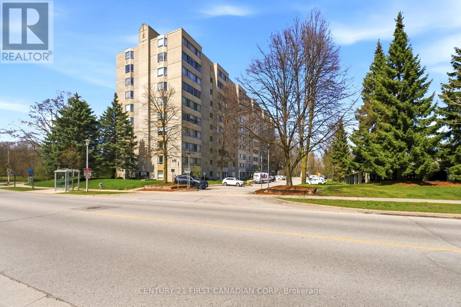 1007 - 570 PROUDFOOT LANE photo 2
