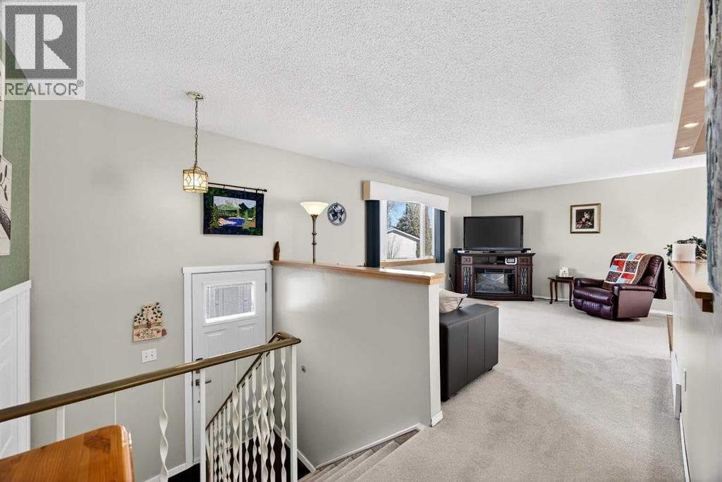 152 Maddock Way NE photo 3