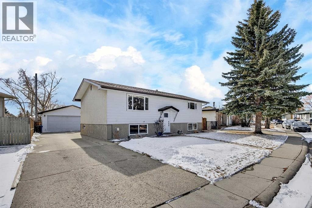 3 bed 2 bath single family at 152 Maddock Way NE — $557,900