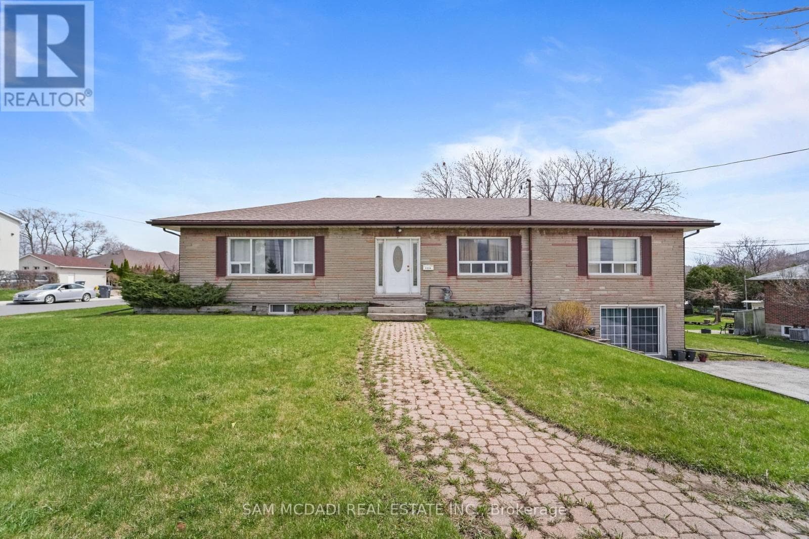 4 bed 4 bath single family at 2230 BRITANNIA ROAD W — $1,300,000