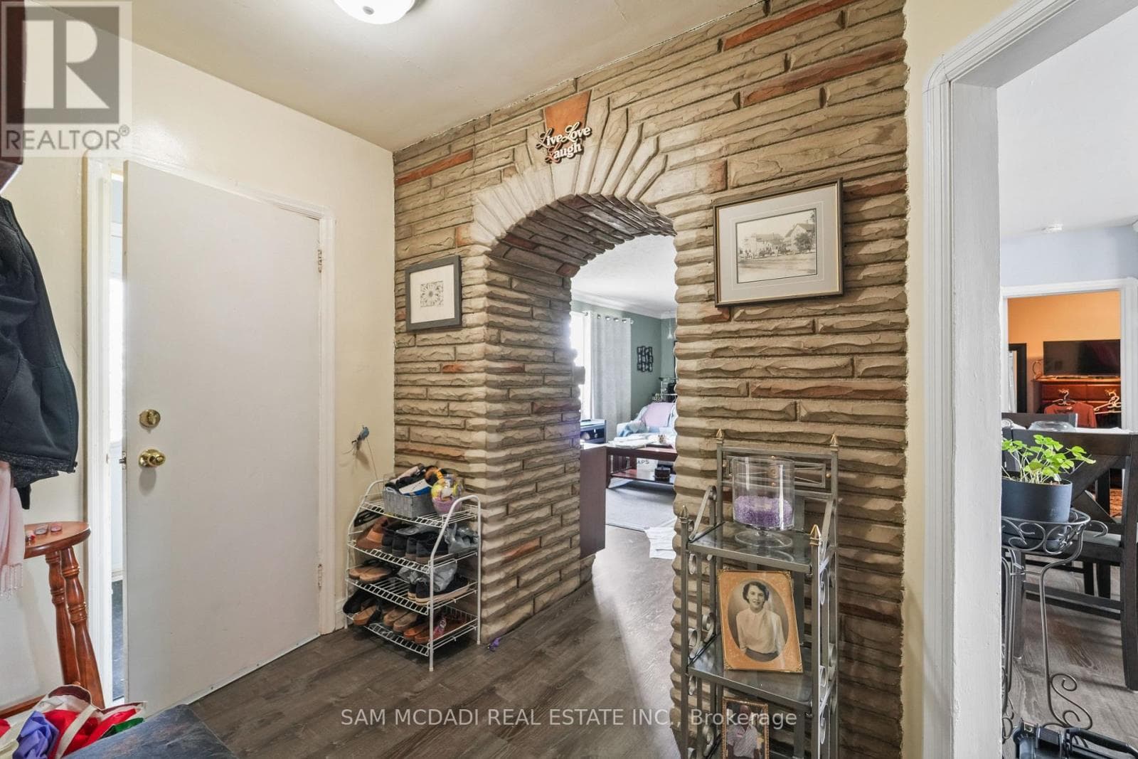 2230 BRITANNIA ROAD W photo 5