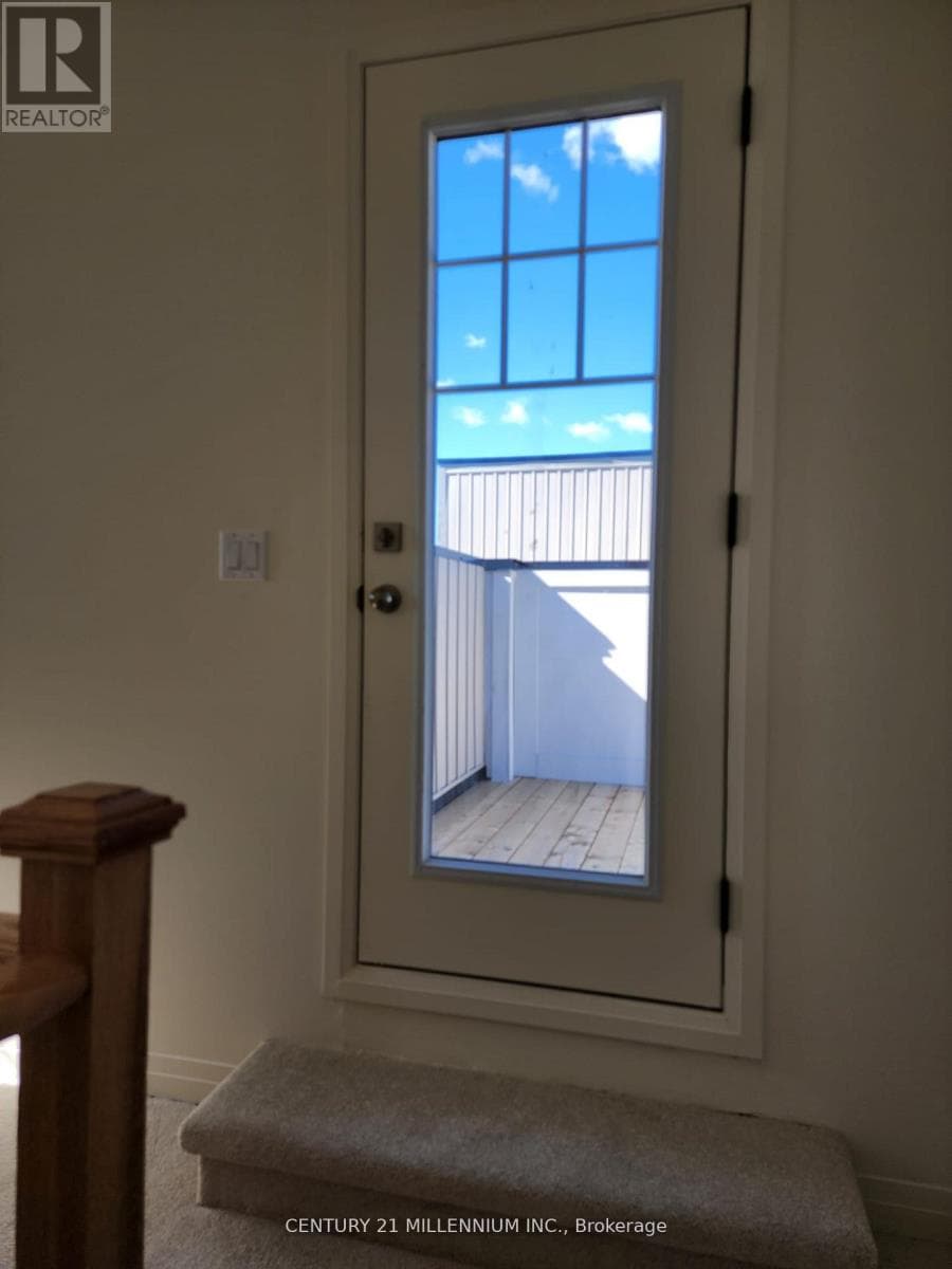 1565 GREEN ROAD photo 2