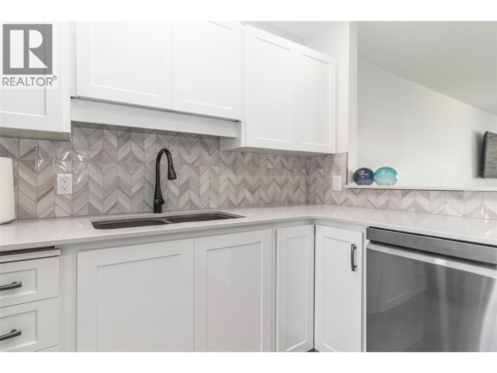 1765 Leckie Road Unit# 115 photo 5