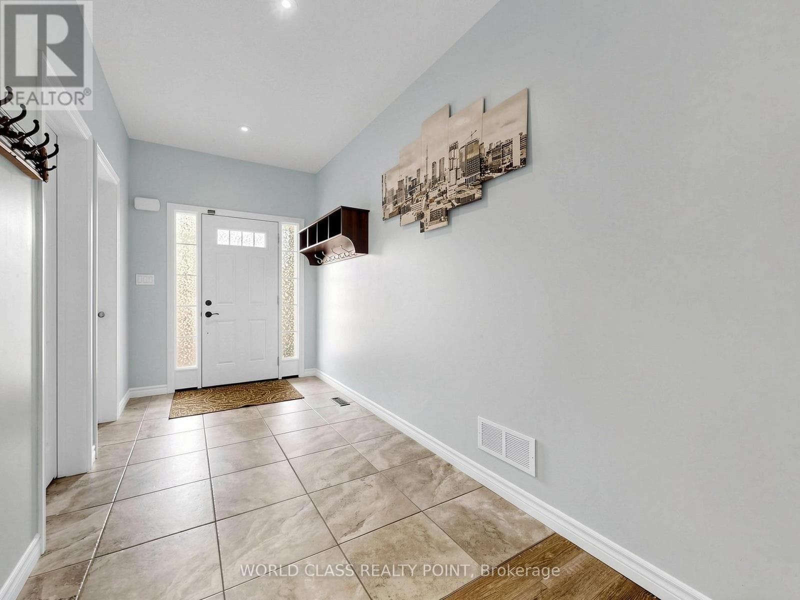 371 FINORO CRESCENT photo 5
