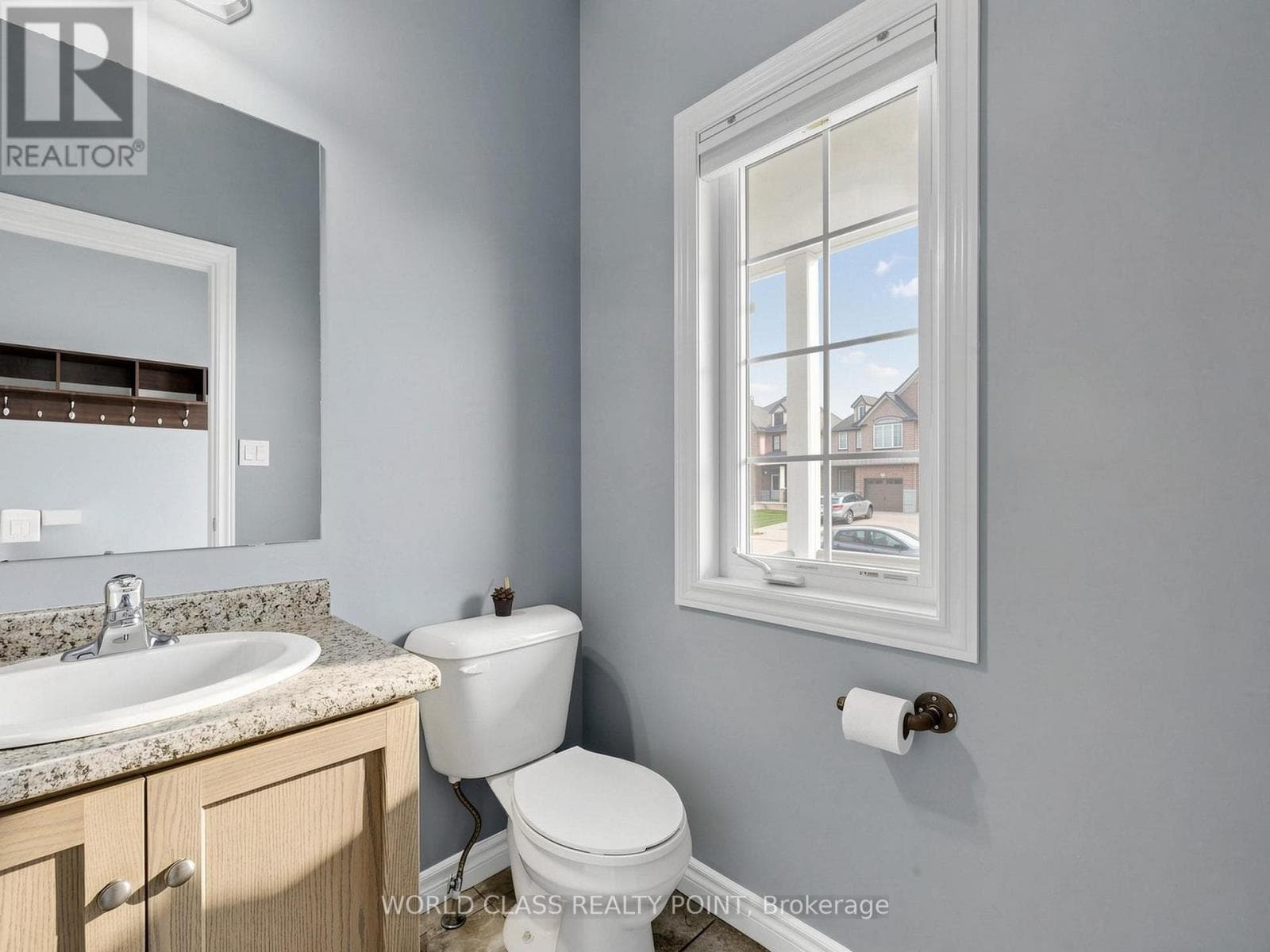 371 FINORO CRESCENT photo 6