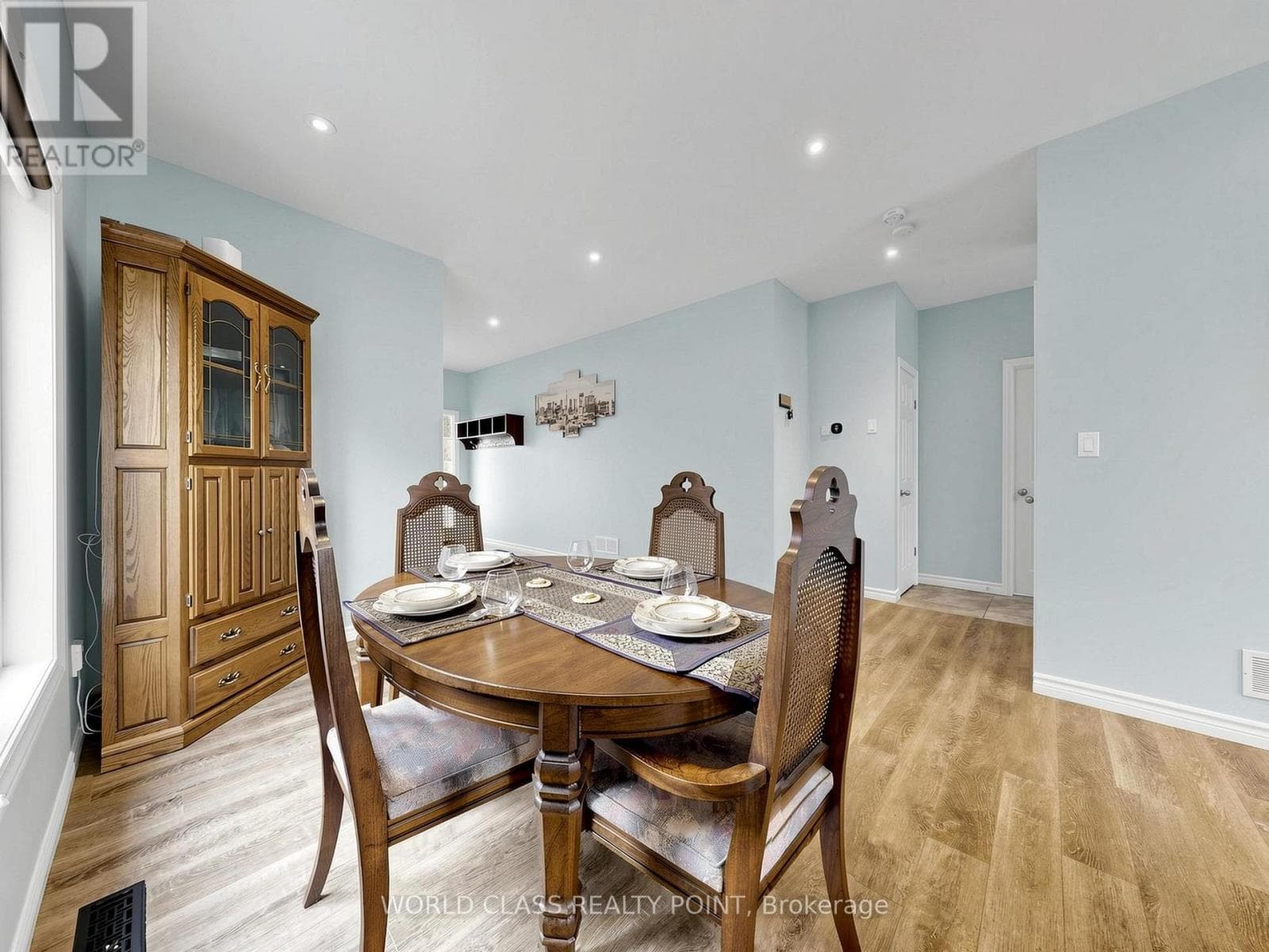 371 FINORO CRESCENT photo 9