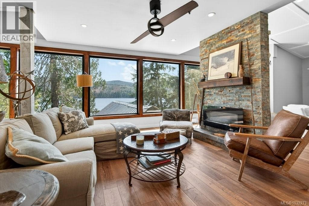 276 Winter Harbour Rd photo 5