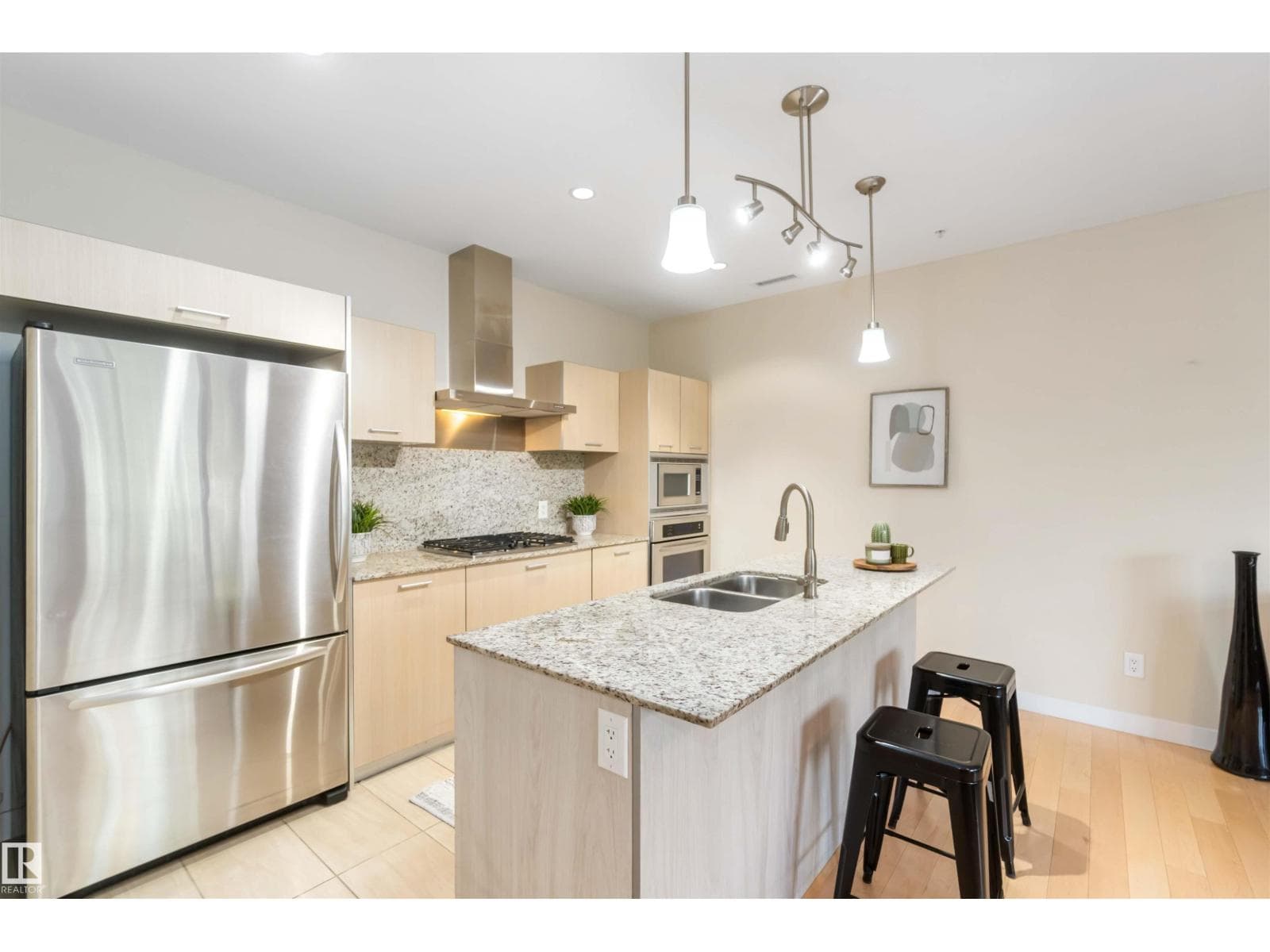 #108 2504 109 ST NW photo 4