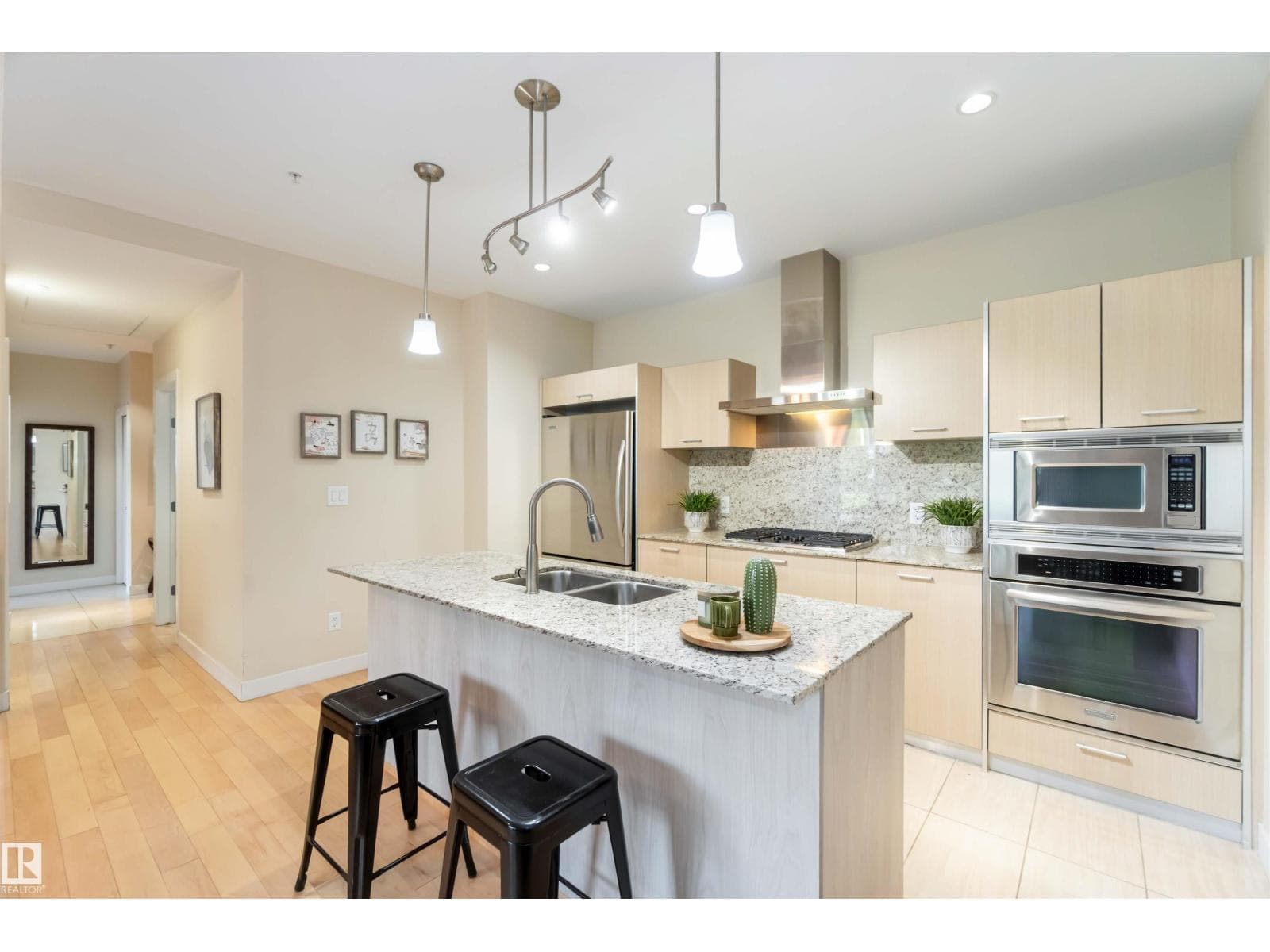 #108 2504 109 ST NW photo 3