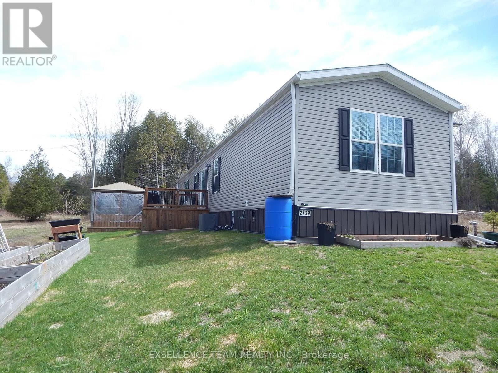 2729 CROWS NEST ROAD E photo 2