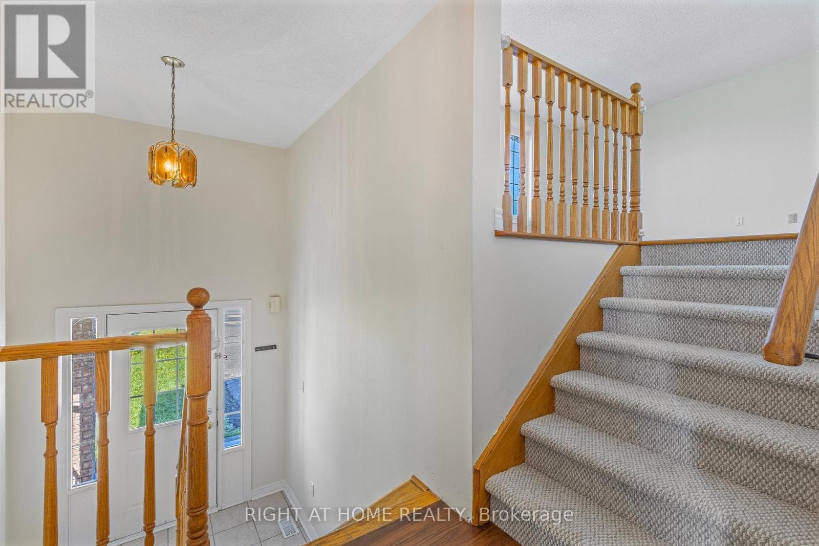 173 SIMCOE ROAD photo 5