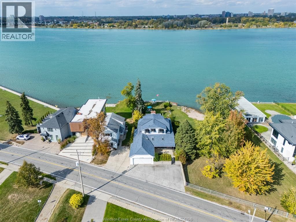 4182 Riverside DRIVE East photo 3