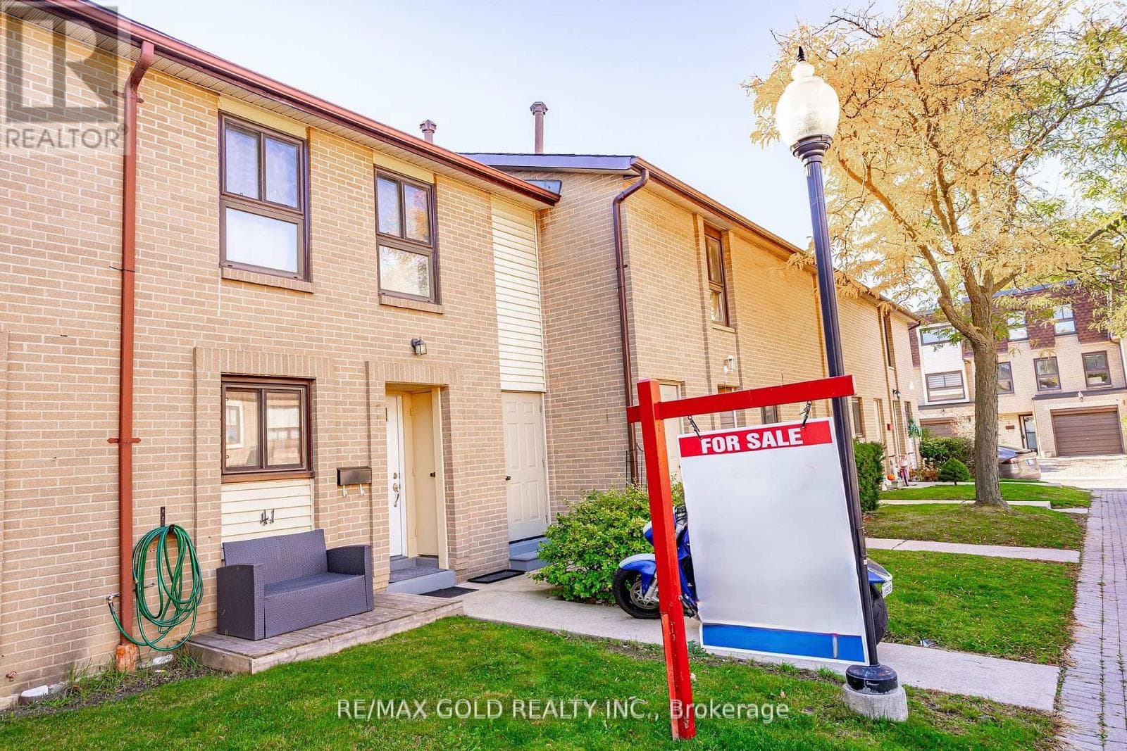 41 - 46 DEARBOURNE BOULEVARD photo 3