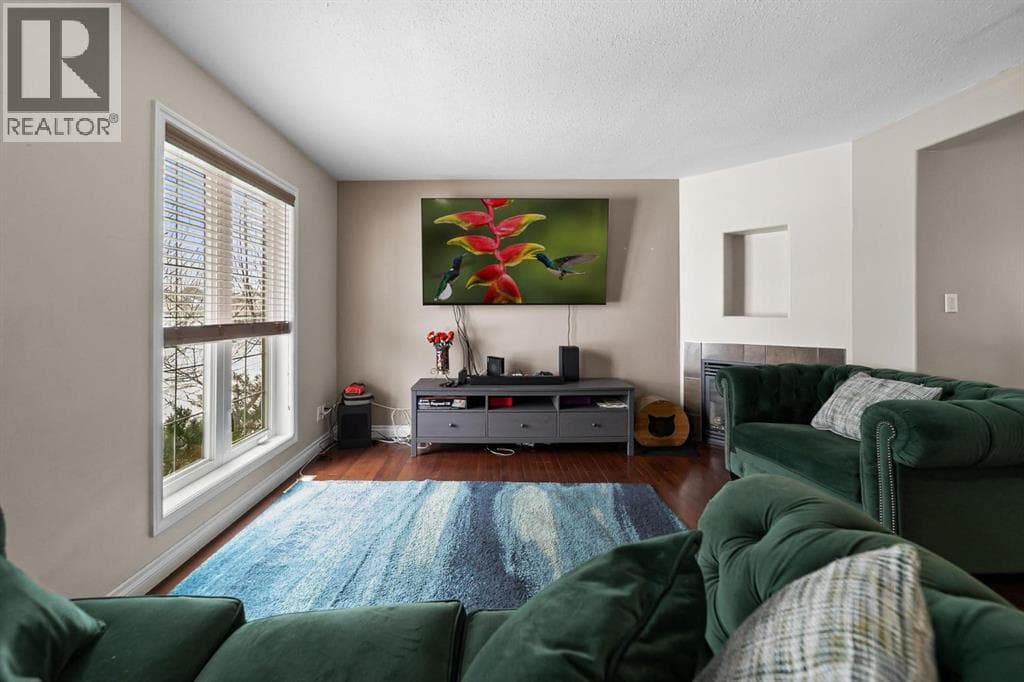 5809 28 Avenue photo 5