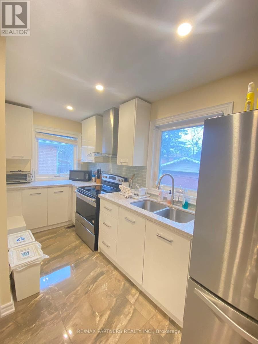 87 BISHOP AVENUE photo 4