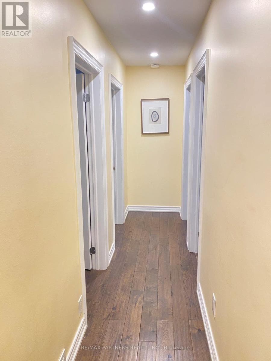 87 BISHOP AVENUE photo 5