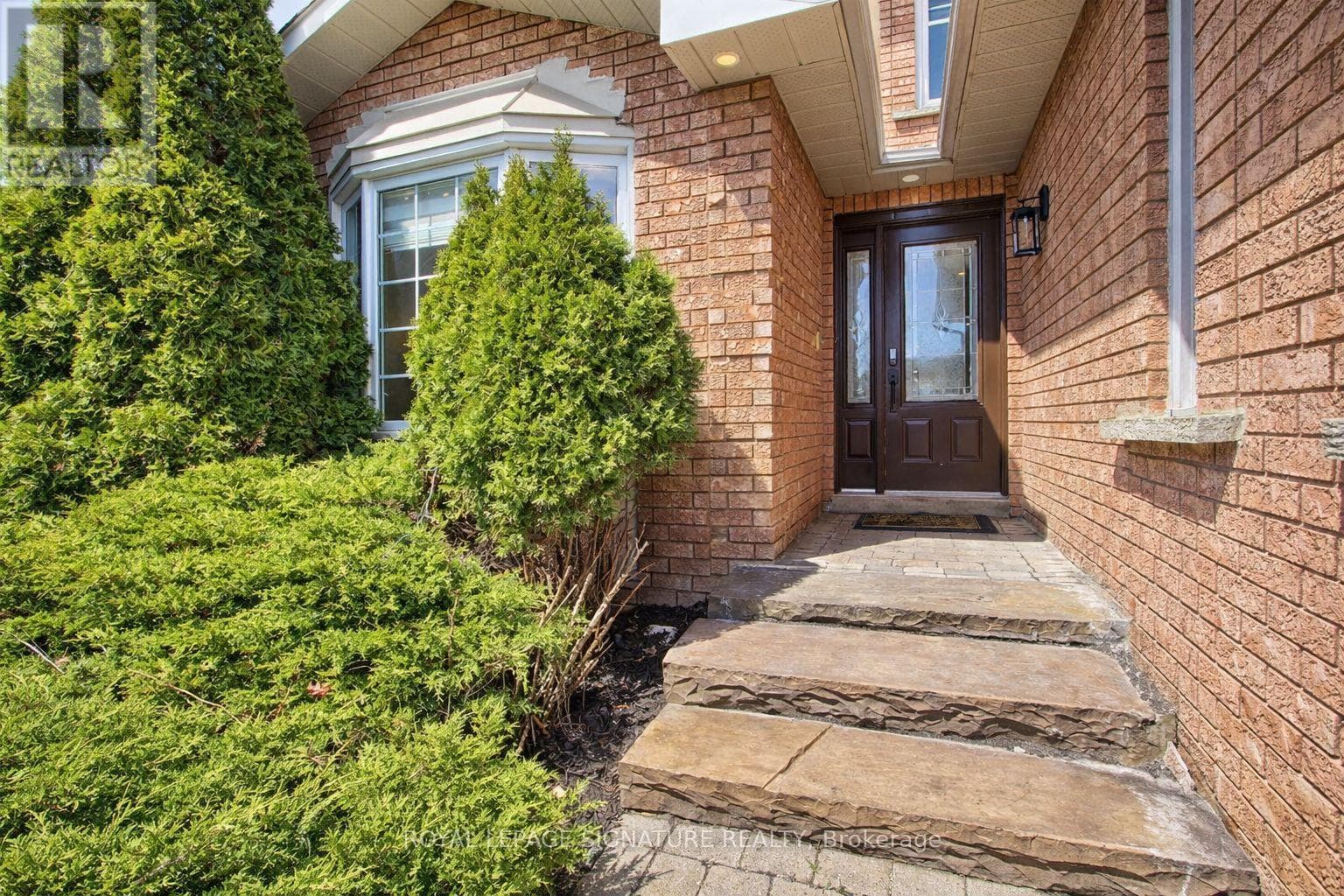 43 FALSTAFF CRESCENT photo 3