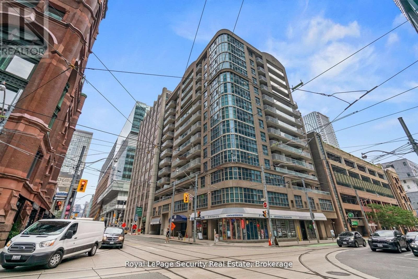 1 bed 1 bath single family at 908 - 105 VICTORIA STREET — $488,000