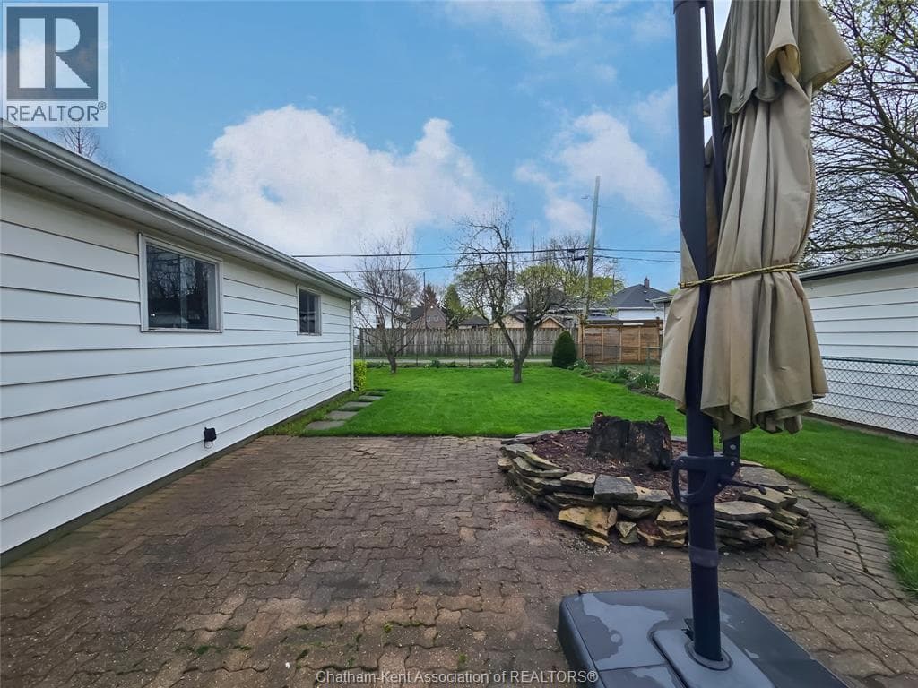 34 Park AVENUE West photo 4