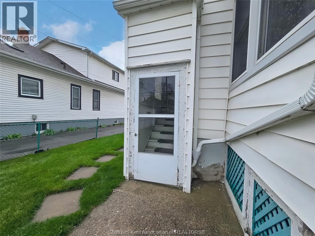 34 Park AVENUE West photo 5