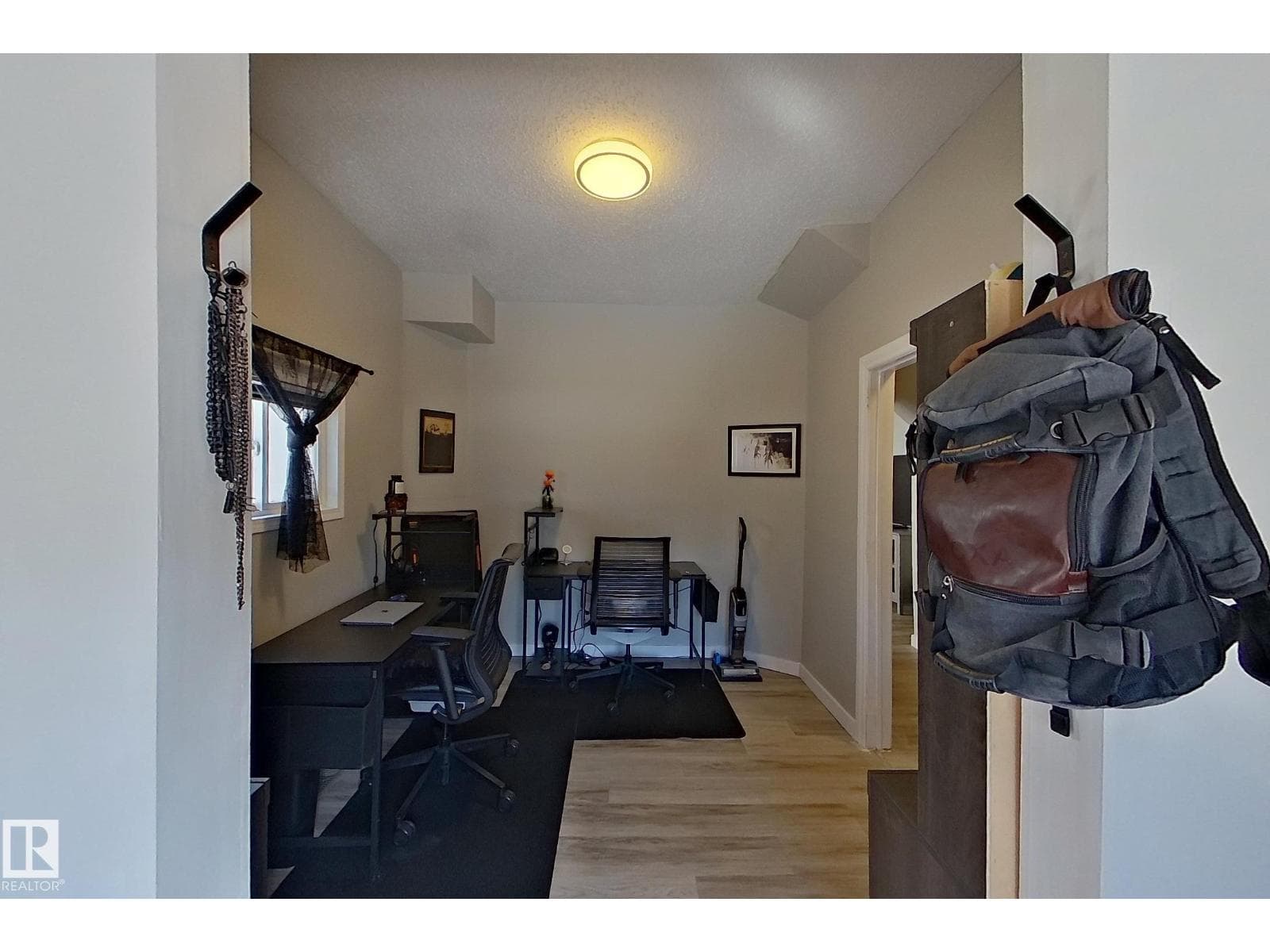 9328 106A AV NW photo 4