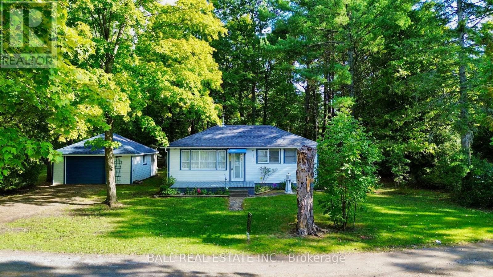 3 bed single family at 23 VALLEY VIEW LANE — $459,000